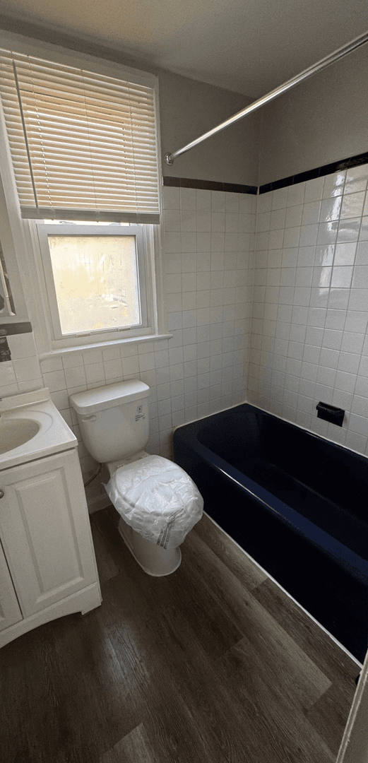 Washington Apartment: 317 ANACOSTIA RD SE