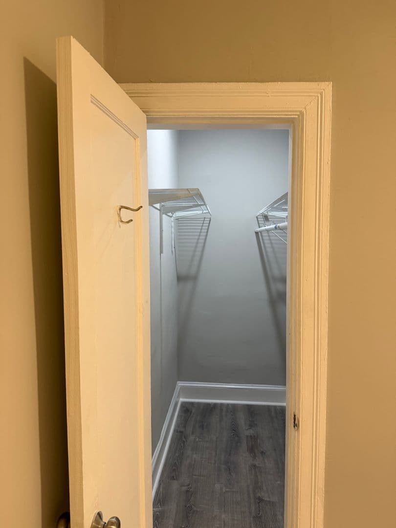 WASHINGTON Apartment: 435 16TH ST SE