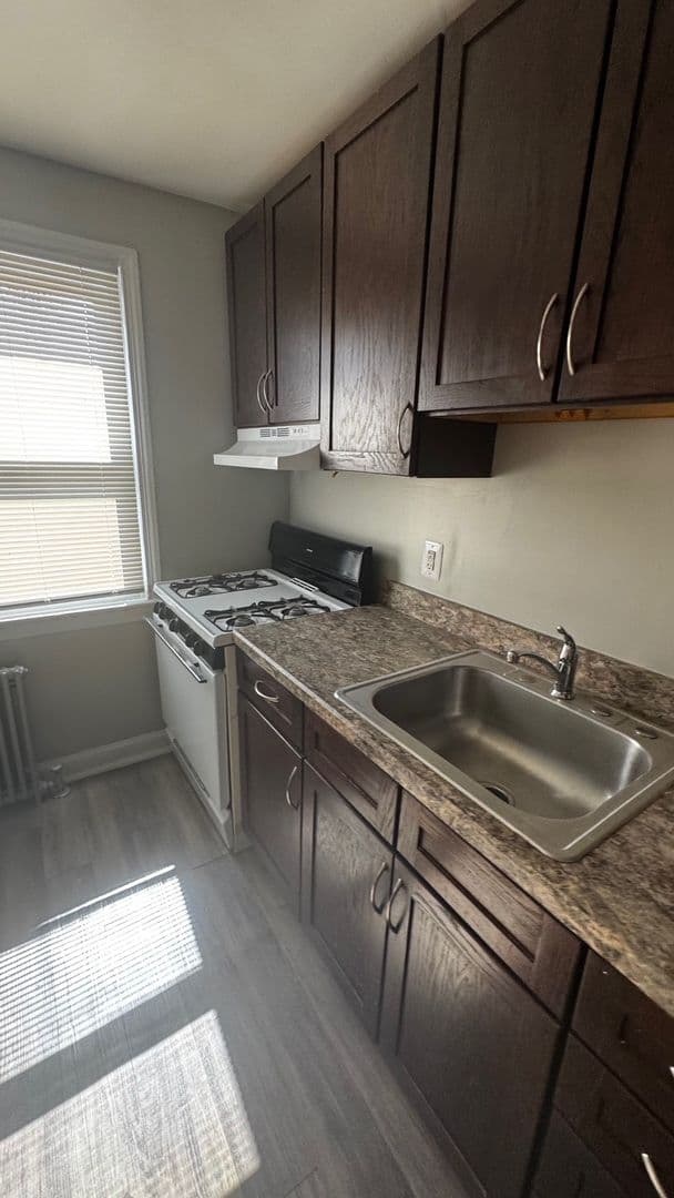Washington Apartment: 317 ANACOSTIA RD SE