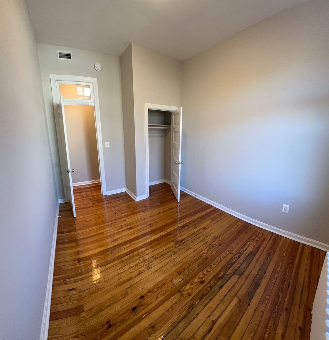 WASHINGTON Apartment: 715 15TH ST SE