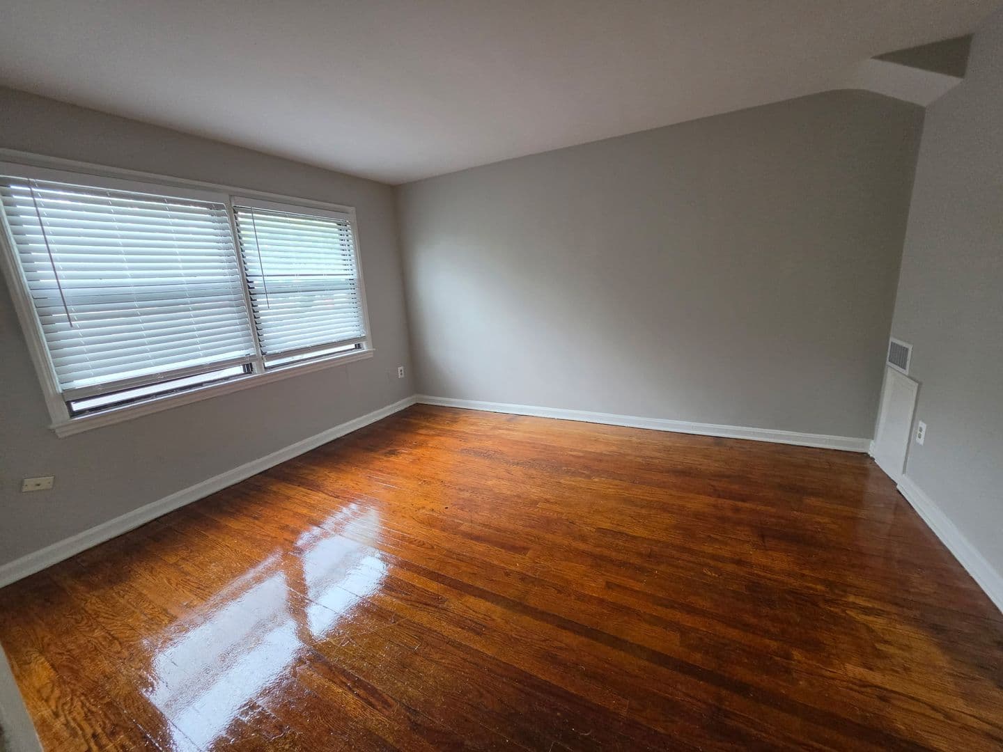 WASHINGTON Apartment: 427 BURBANK ST SE