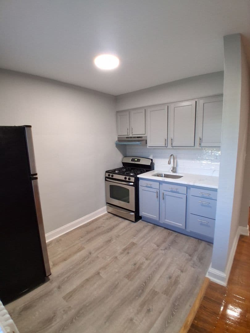 WASHINGTON Apartment: 1266 MORSE ST NE