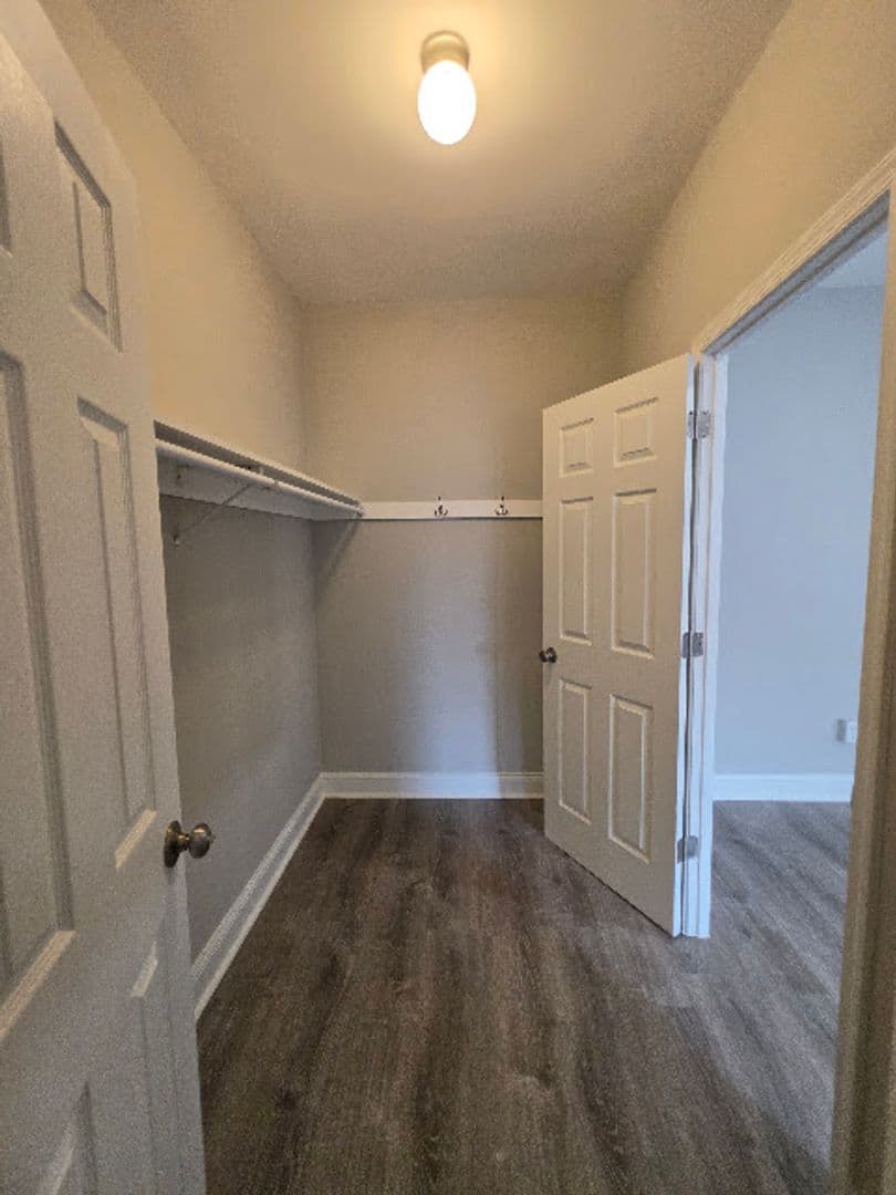 WASHINGTON Apartment: 1466 COLUMBIA RD NW