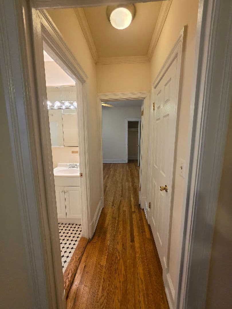 Washington Apartment: 3213 Wisconsin Ave., NW