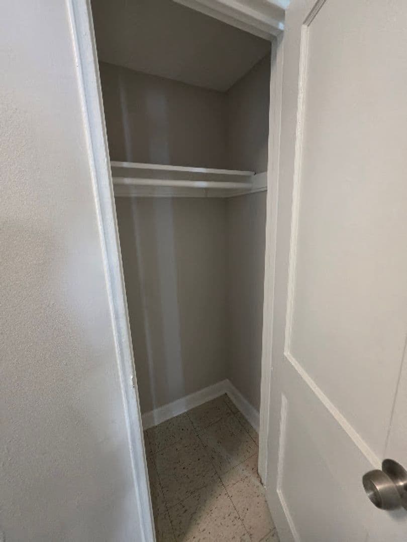 WASHINGTON Apartment: 1026 45TH ST NE