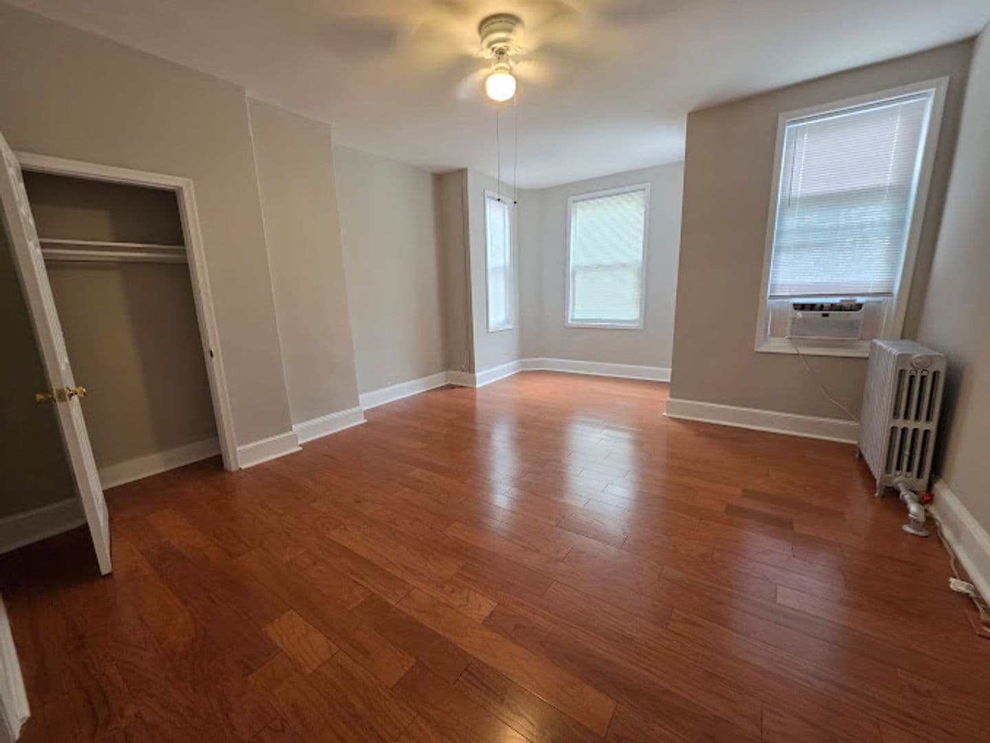 Washington House: 239 K St., NE