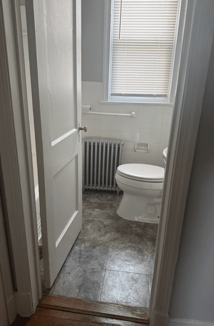 WASHINGTON Apartment: 3507 MINNESOTA AVE SE