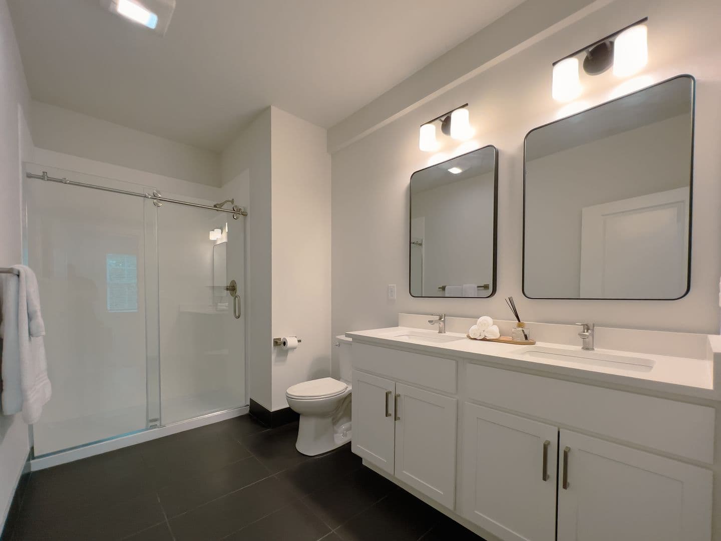 Troy Condo: 101 Beverly Rose Way