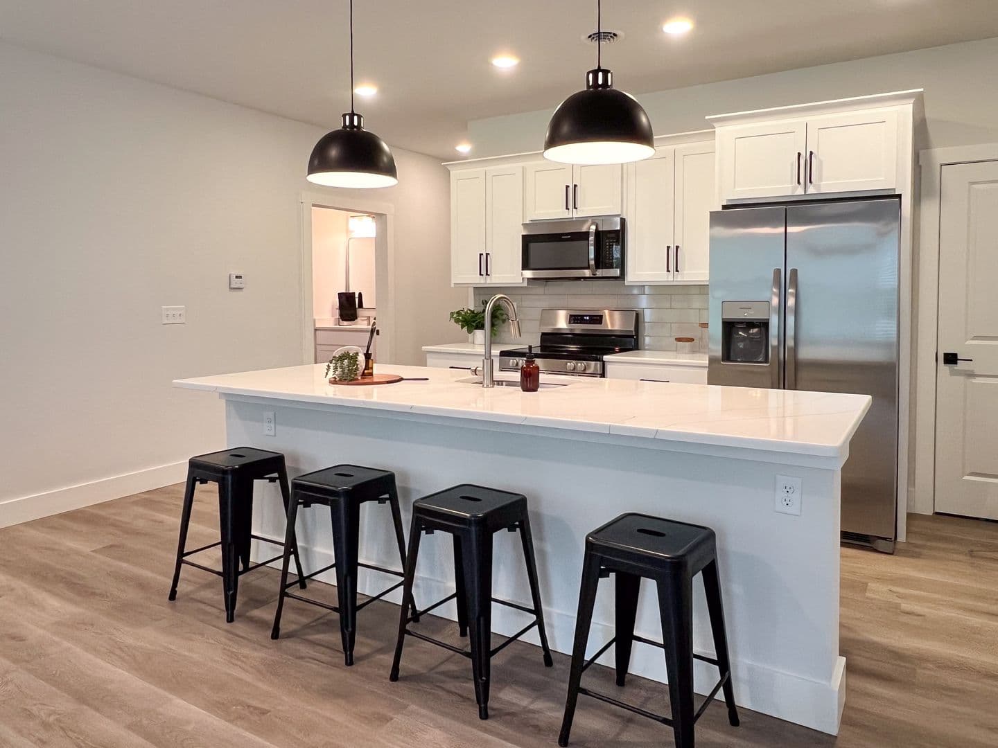 Troy Condo: 101 Beverly Rose Way