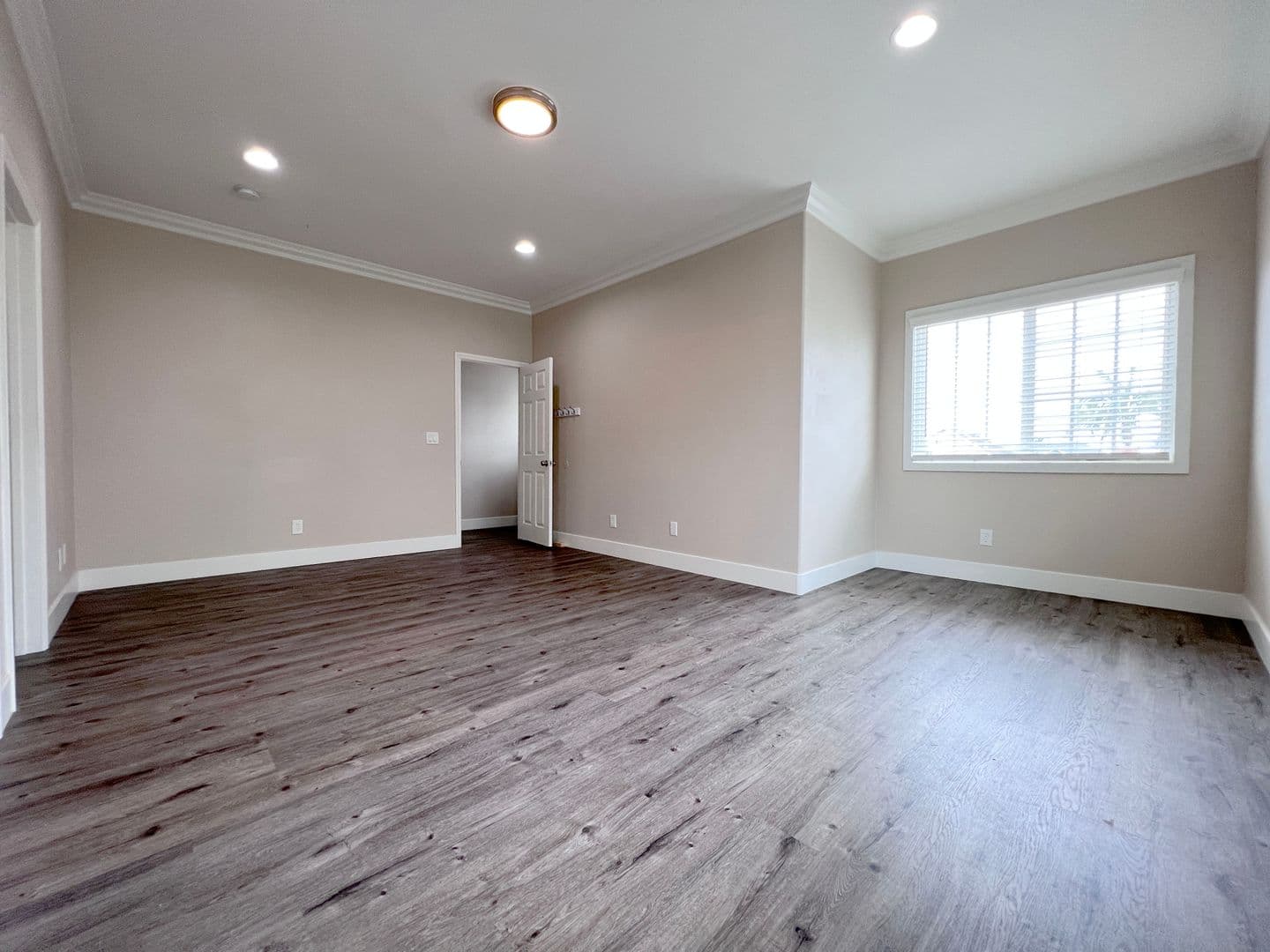 Huntington Beach House: 9362 Leilani Dr.