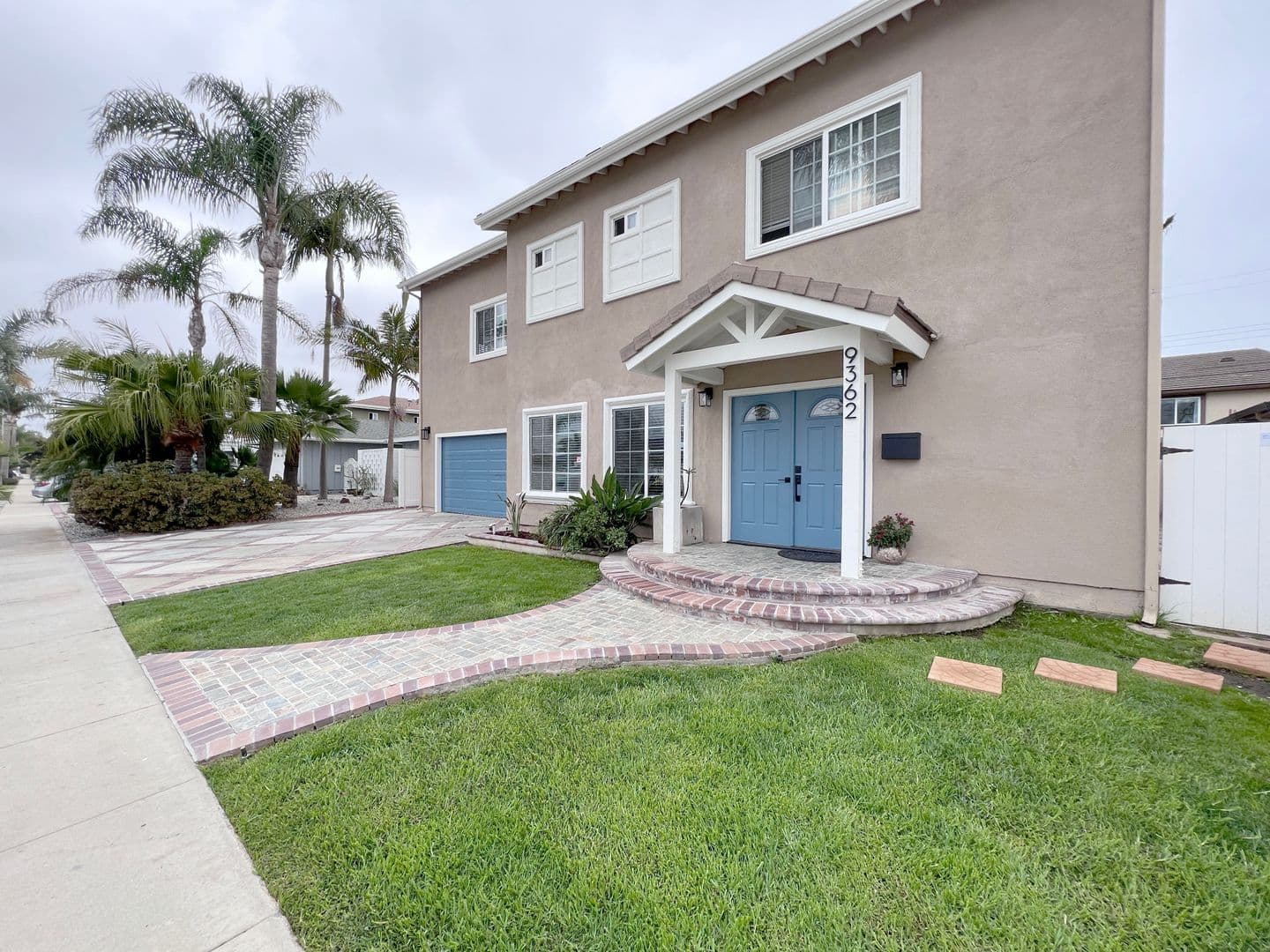 Huntington Beach House: 9362 Leilani Dr.