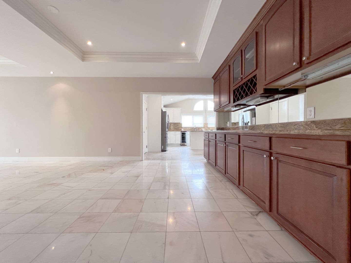 Huntington Beach House: 9362 Leilani Dr.