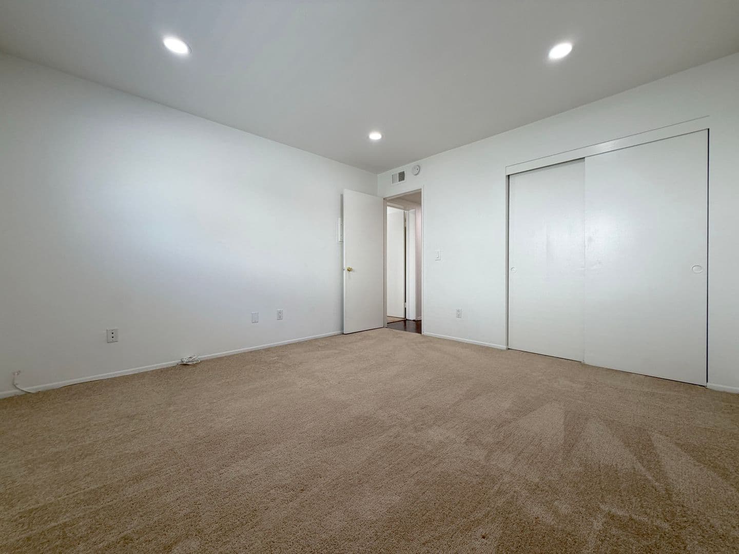 Huntington Beach Apartment: 5051 Dunbar Dr.
