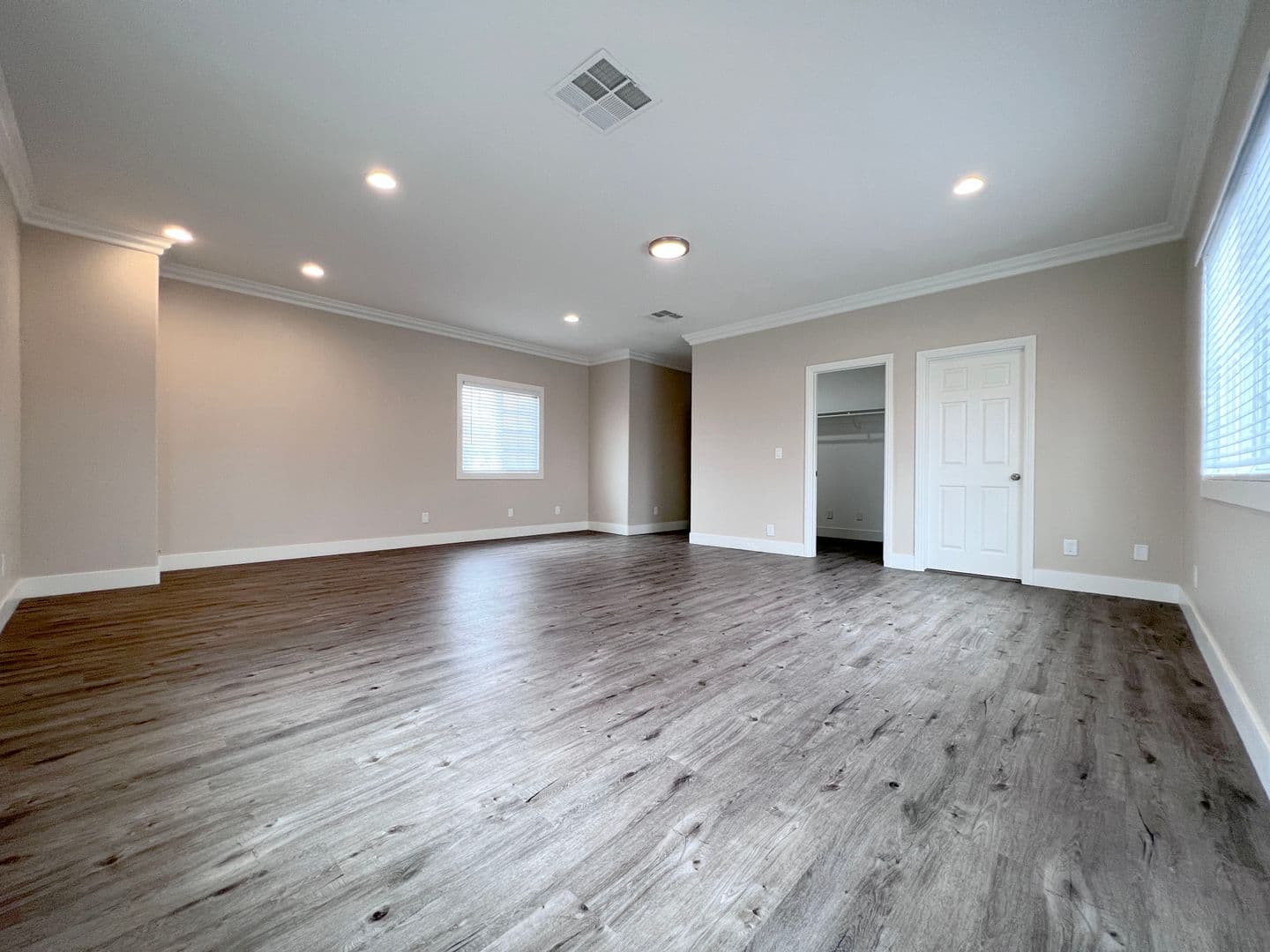 Huntington Beach House: 9362 Leilani Dr.