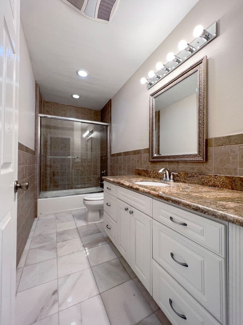 Huntington Beach House: 9362 Leilani Dr.