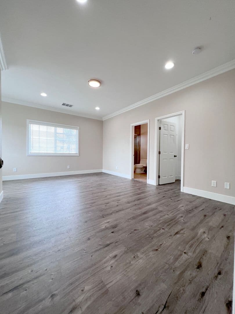 Huntington Beach House: 9362 Leilani Dr.