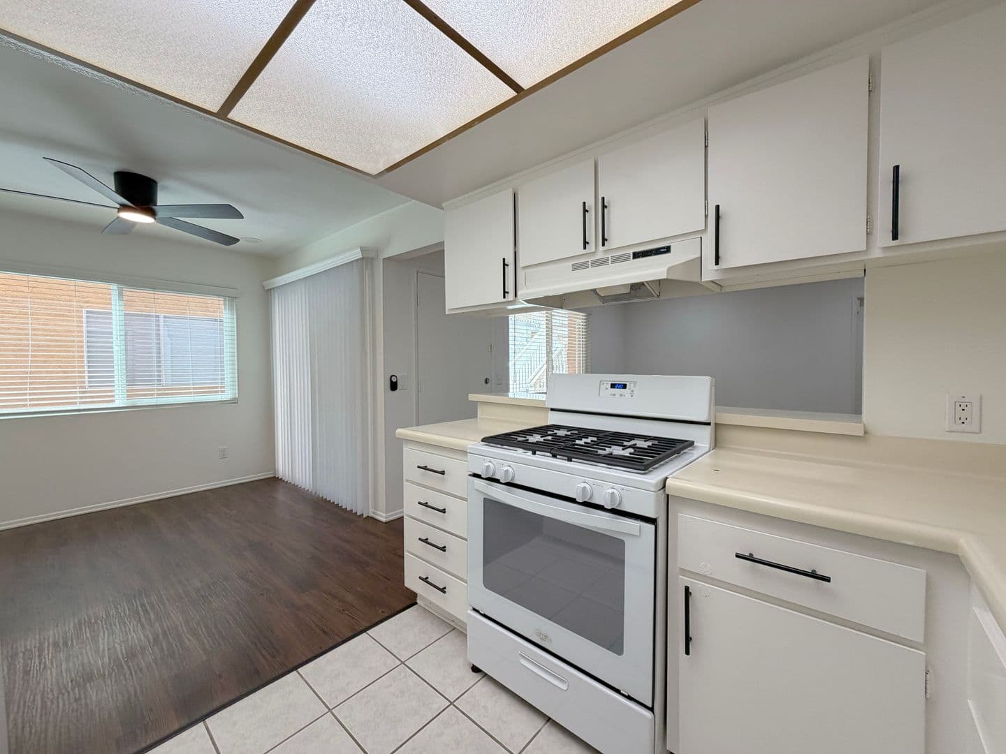 Huntington Beach Apartment: 5051 Dunbar Dr.