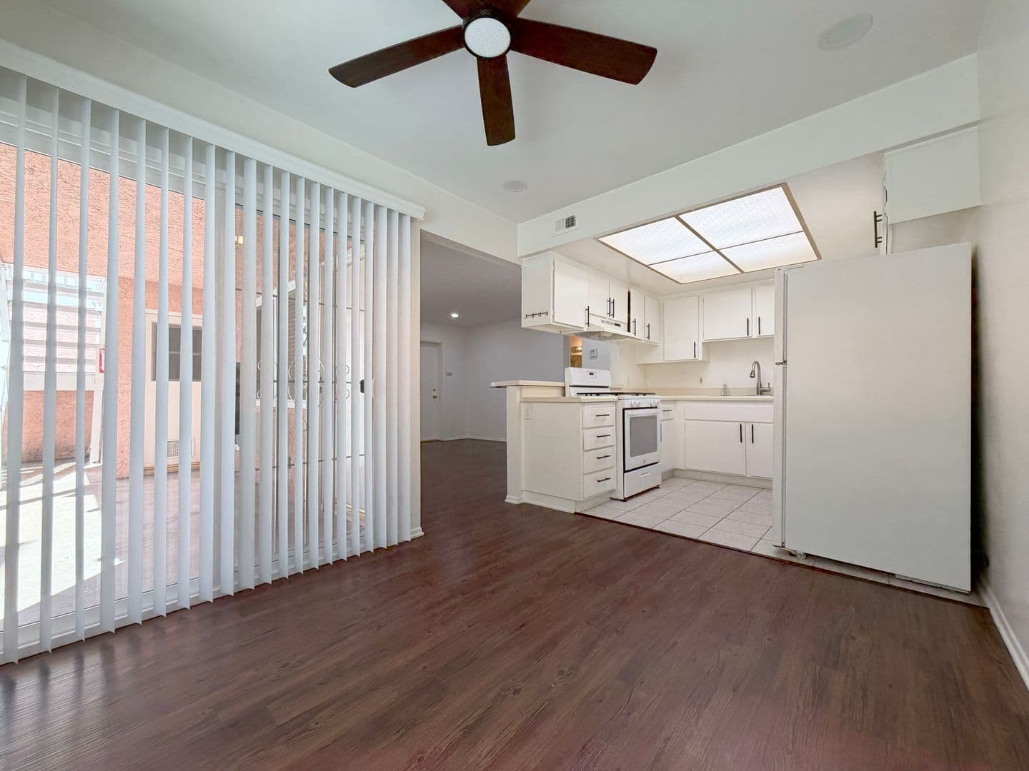 Huntington Beach Apartment: 5051 Dunbar Dr.