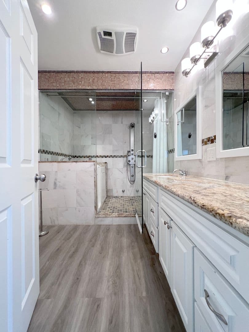 Huntington Beach House: 9362 Leilani Dr.