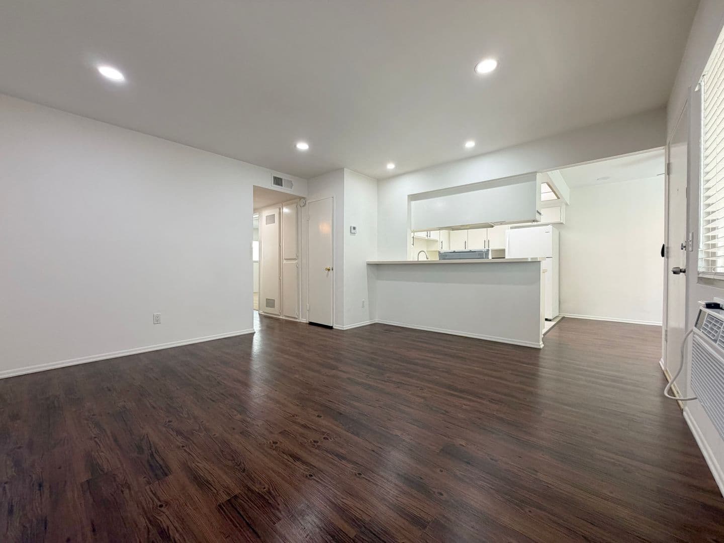 Huntington Beach Apartment: 5051 Dunbar Dr.
