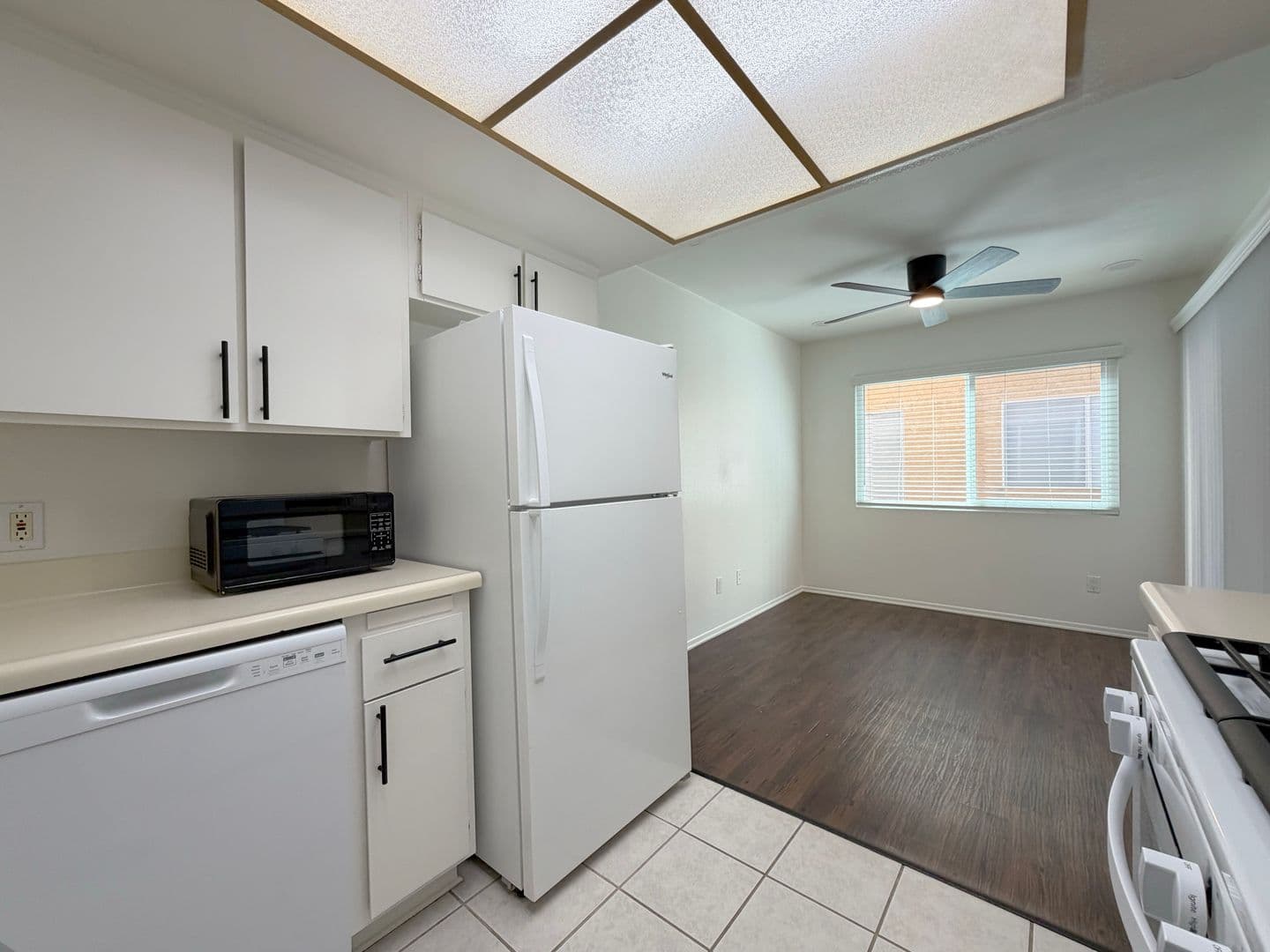 Huntington Beach Apartment: 5051 Dunbar Dr.