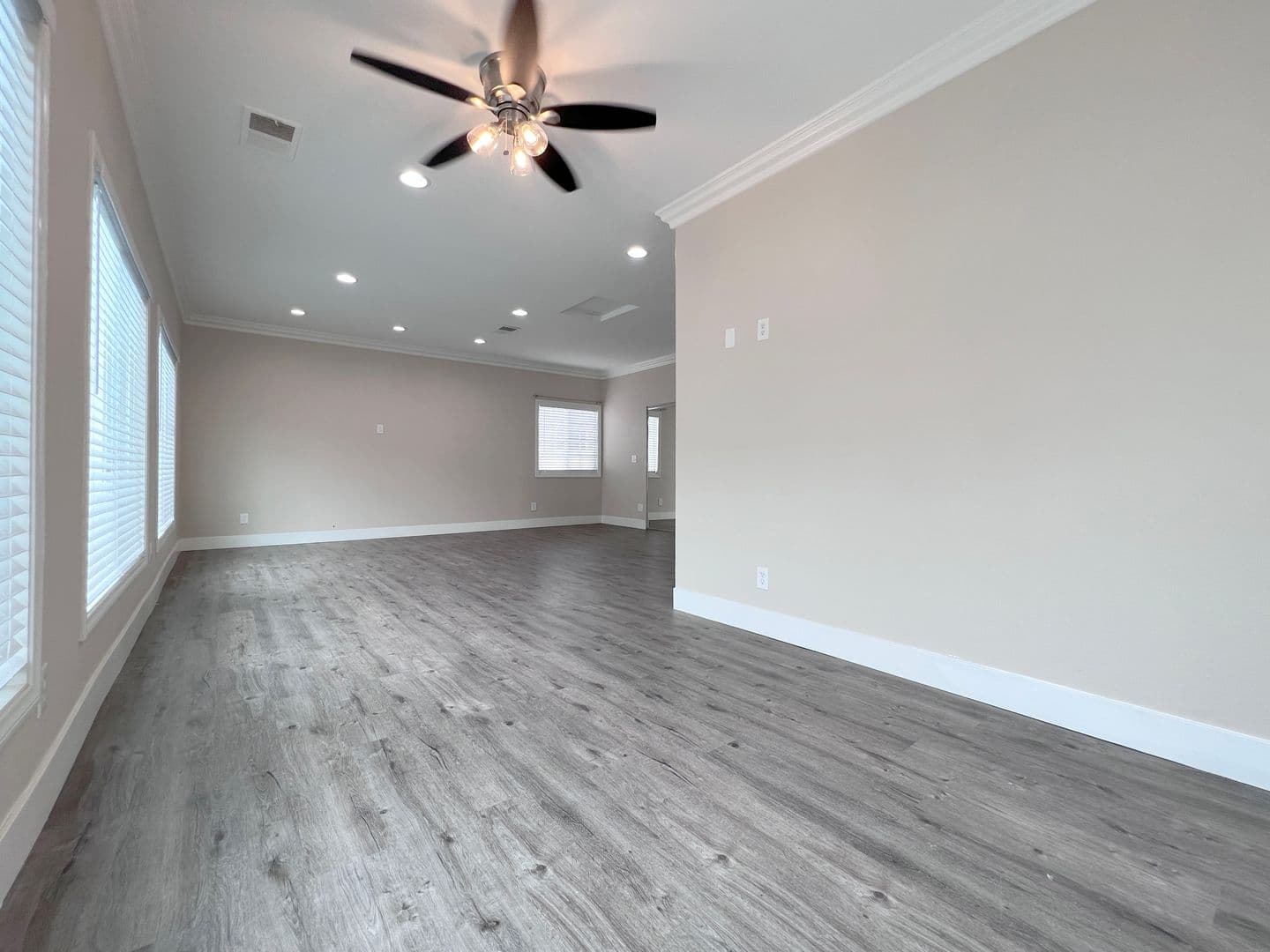 Huntington Beach House: 9362 Leilani Dr.