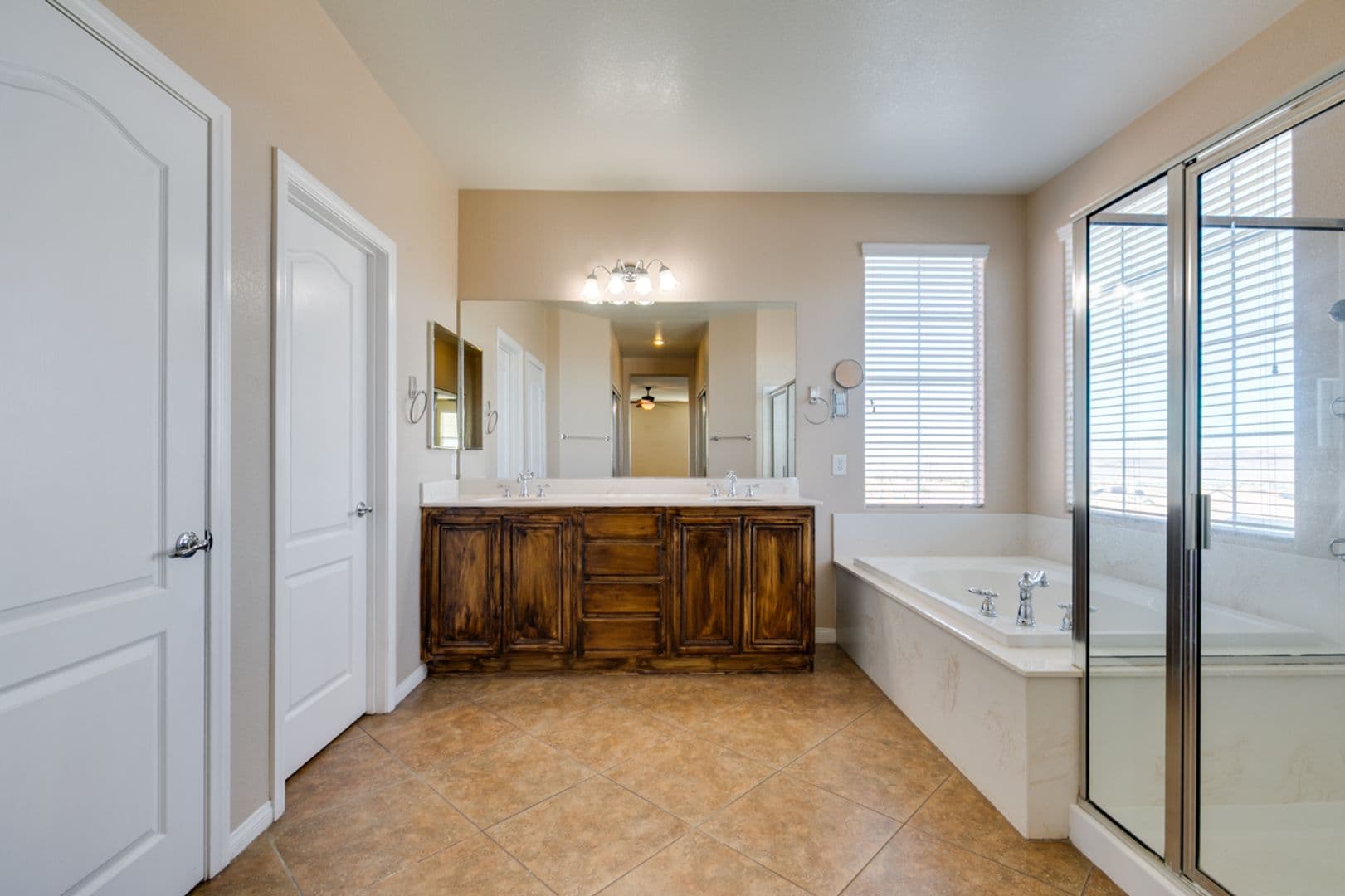 Henderson House: 1178 Yellow Orchid St