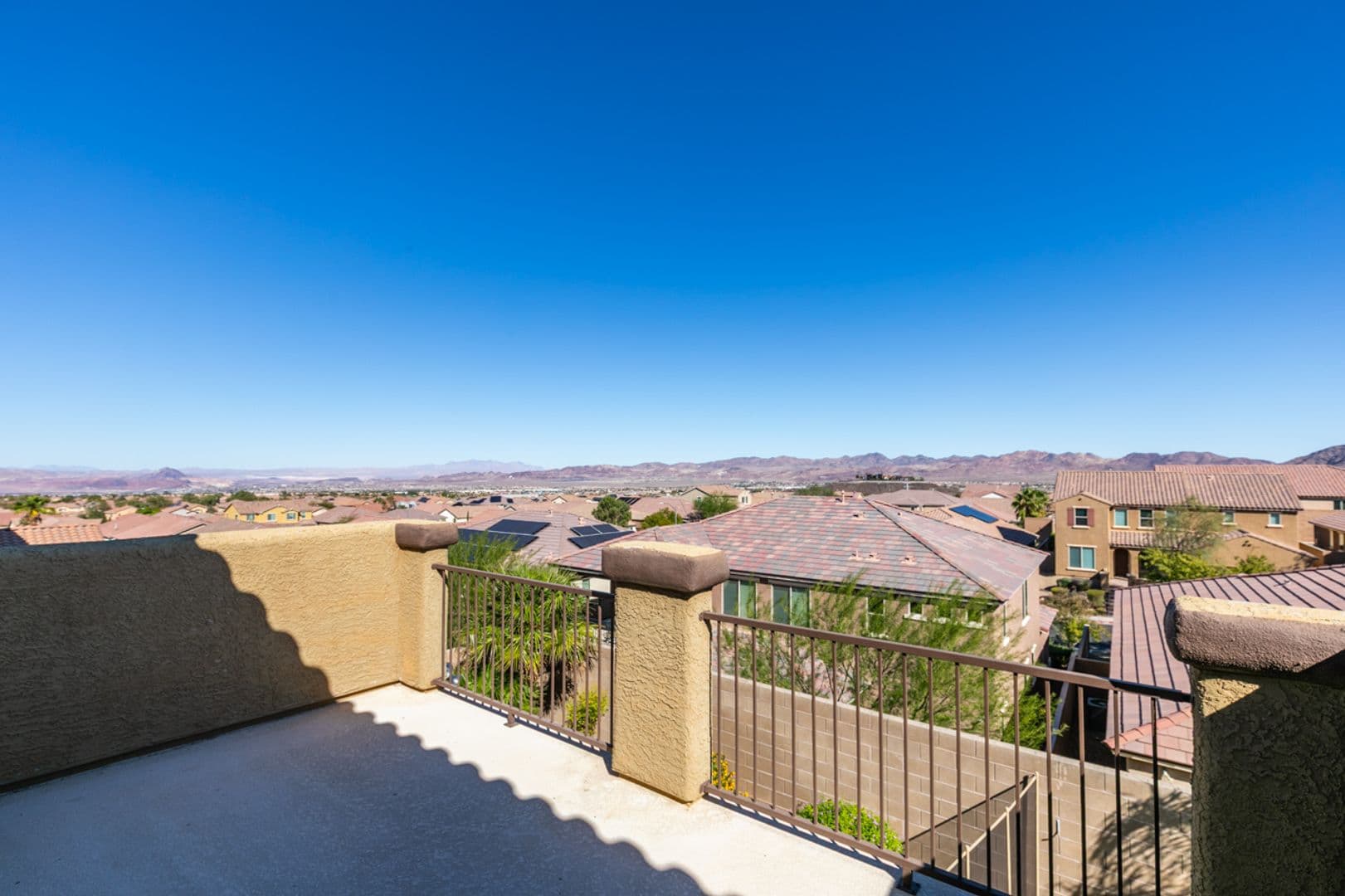 Henderson House: 1178 Yellow Orchid St