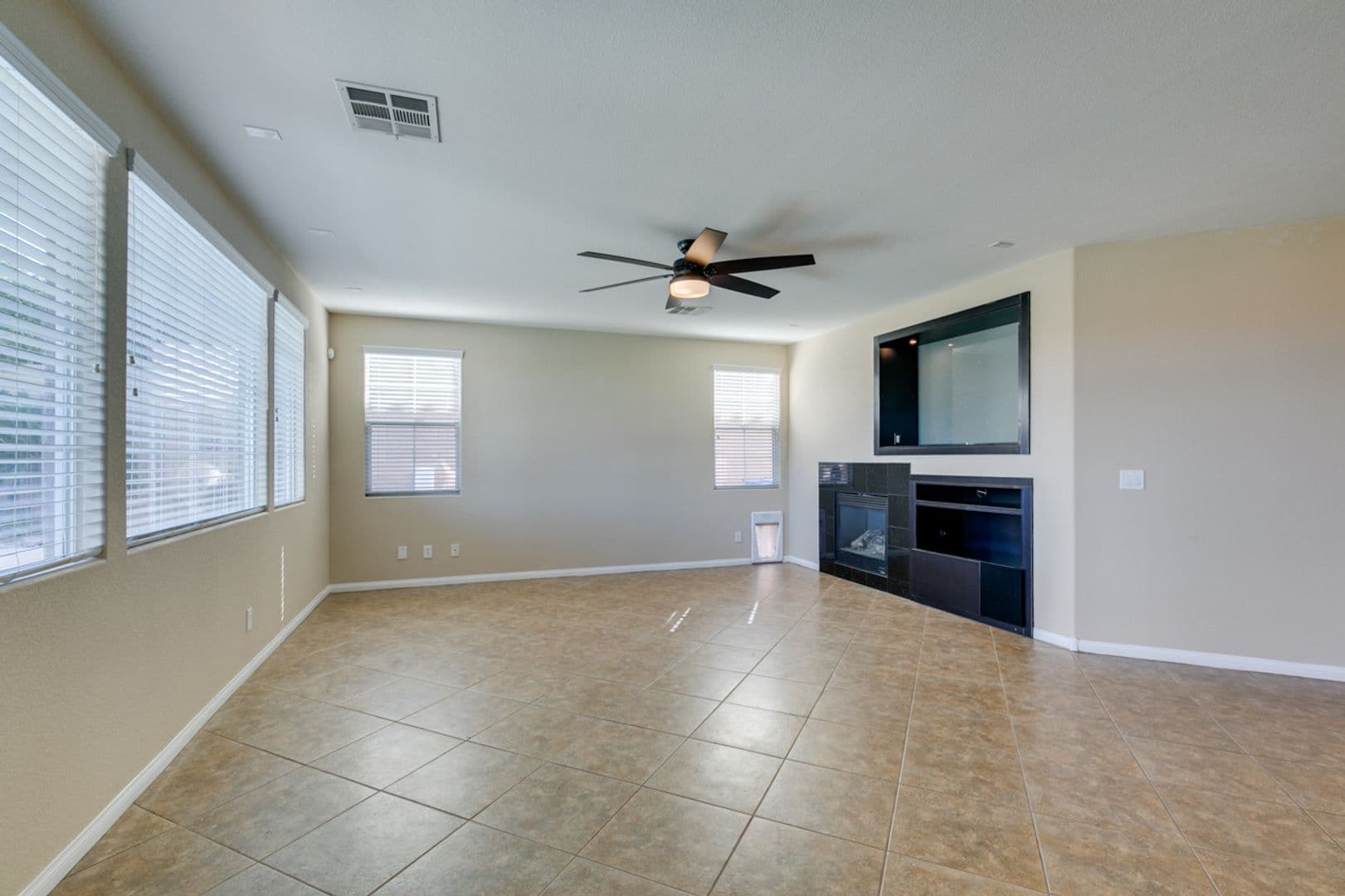 Henderson House: 1178 Yellow Orchid St