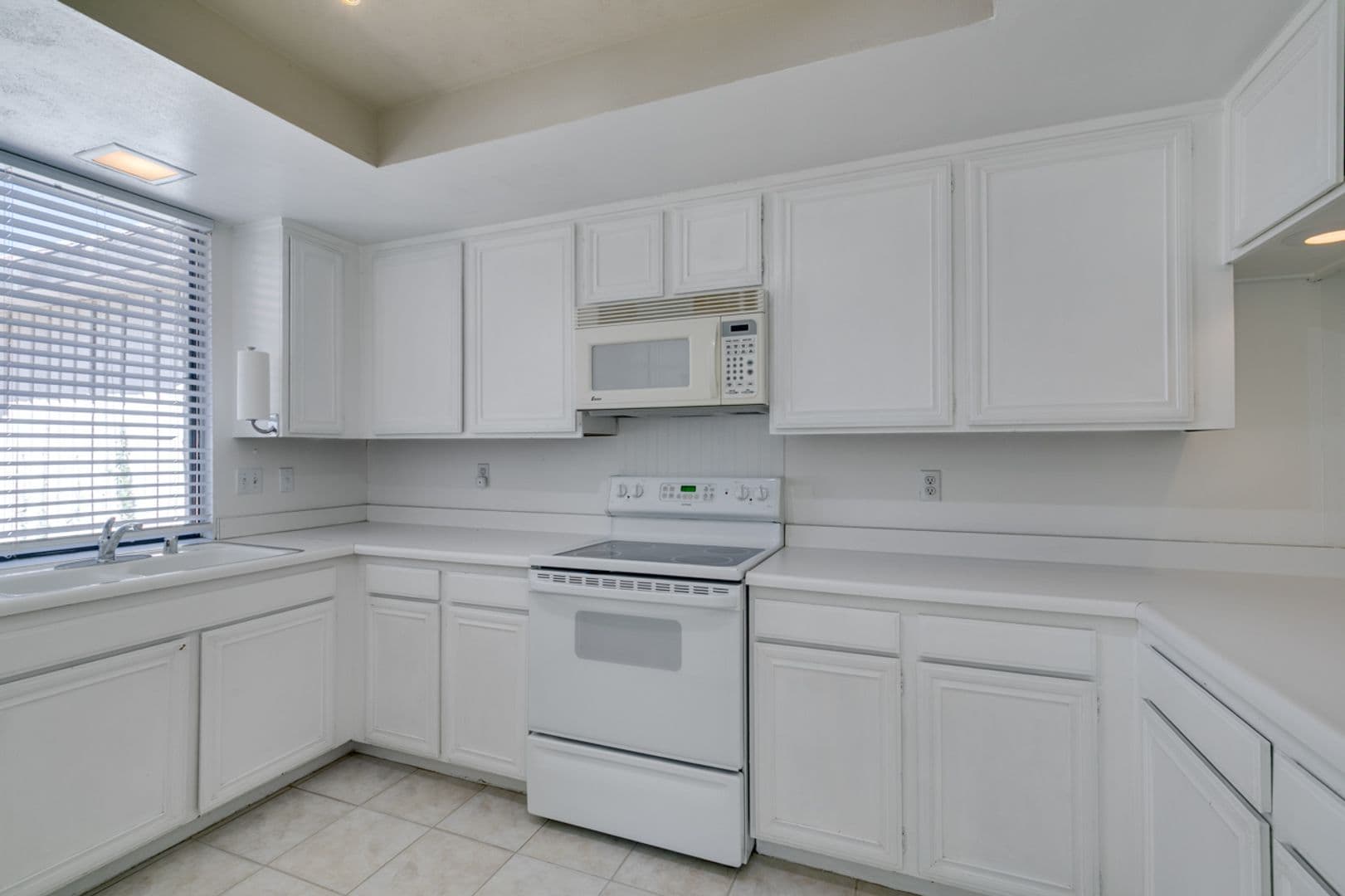 Las Vegas Townhome: 3452 Pino Cir
