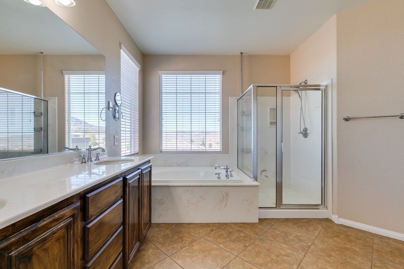 Henderson House: 1178 Yellow Orchid St