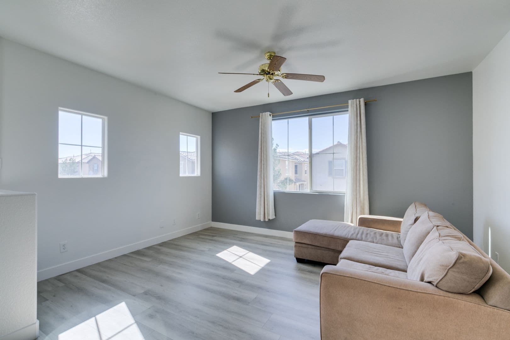 Las Vegas Townhome: 6255 W Arby