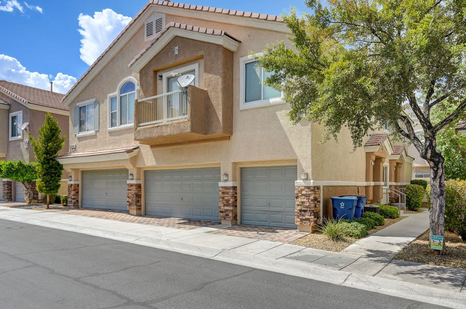 Las Vegas Townhome: 8744 Traveling Breeze Ave
