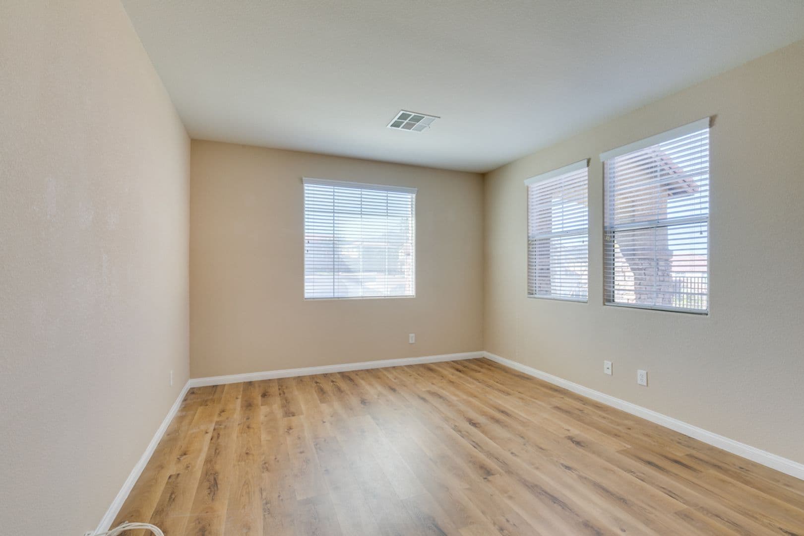 Henderson House: 1178 Yellow Orchid St