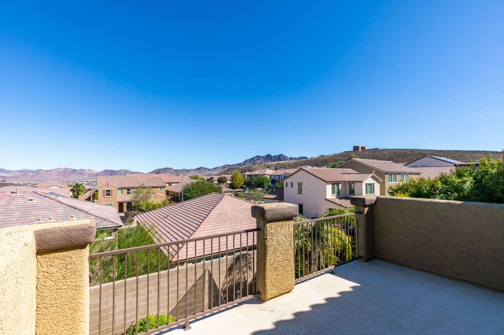Henderson House: 1178 Yellow Orchid St