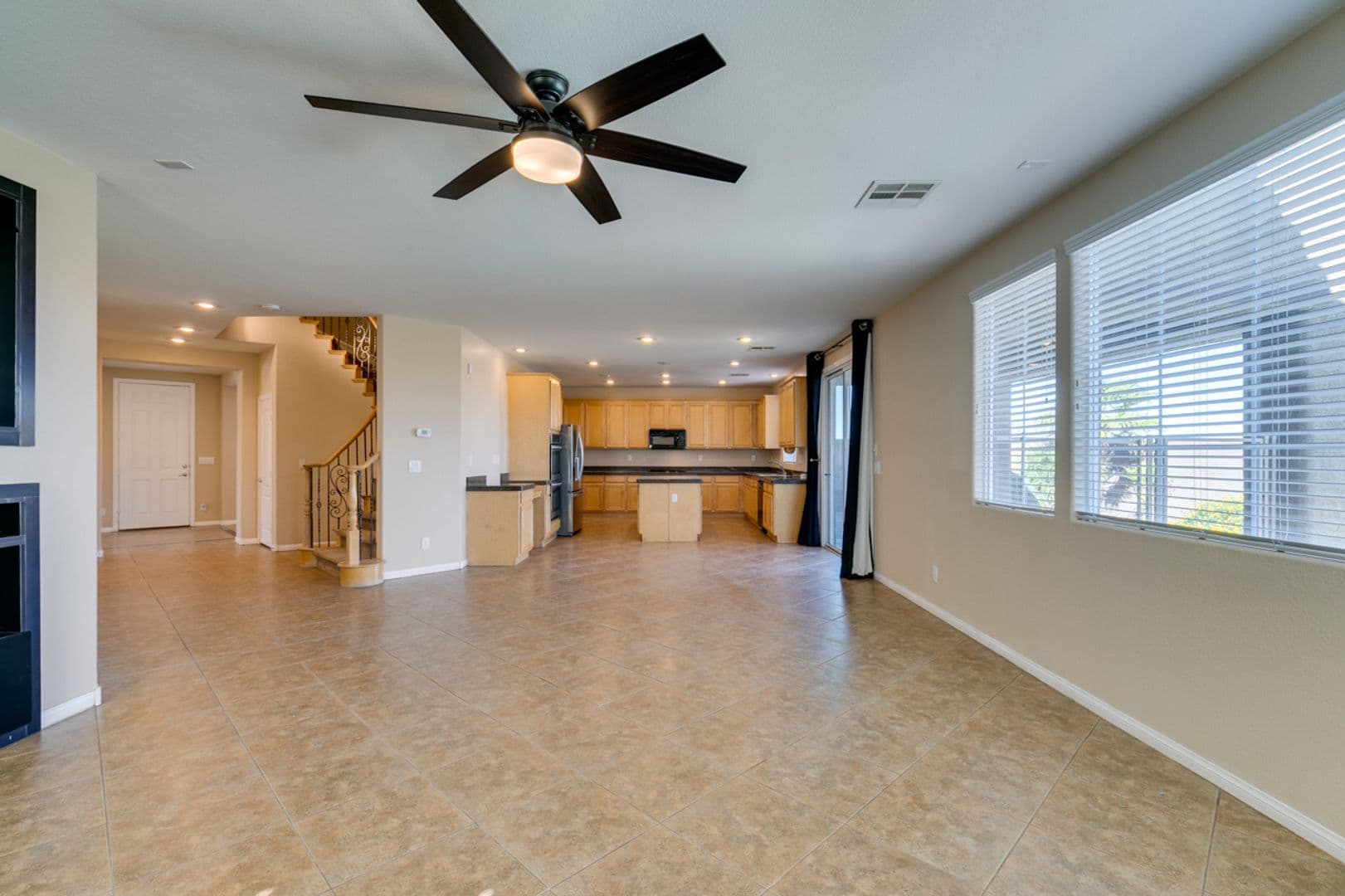 Henderson House: 1178 Yellow Orchid St