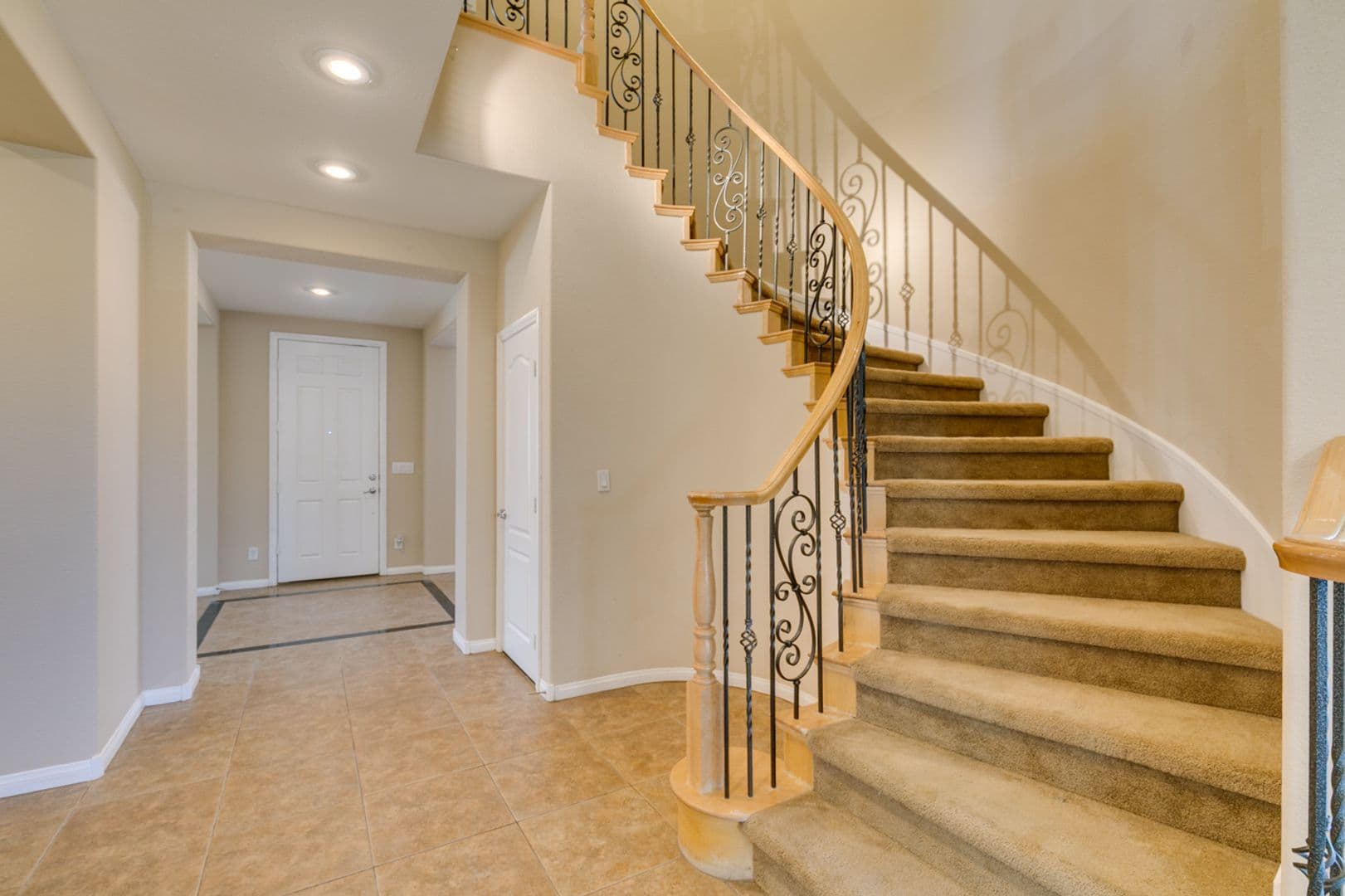 Henderson House: 1178 Yellow Orchid St