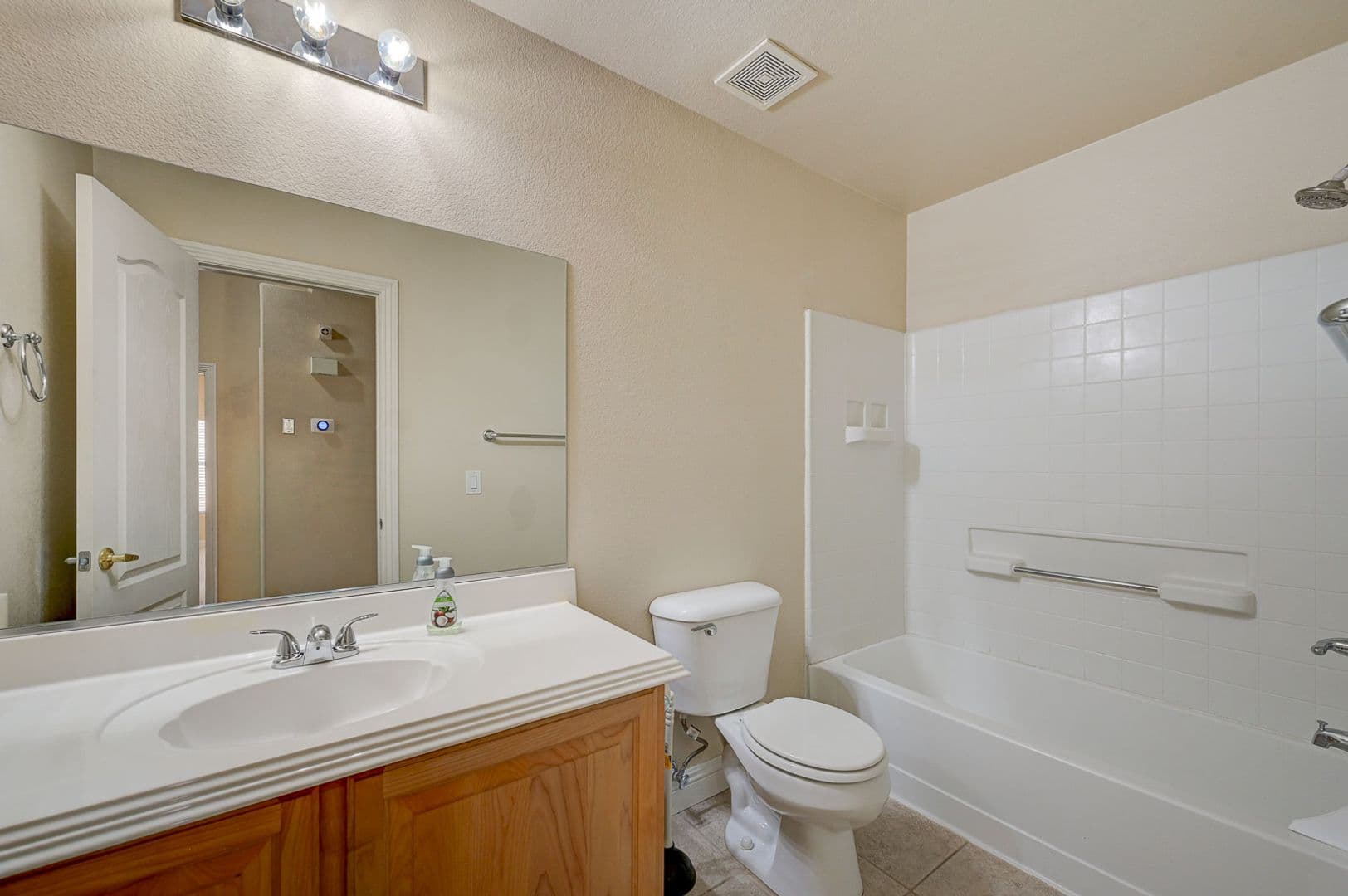 Las Vegas Townhome: 8744 Traveling Breeze Ave