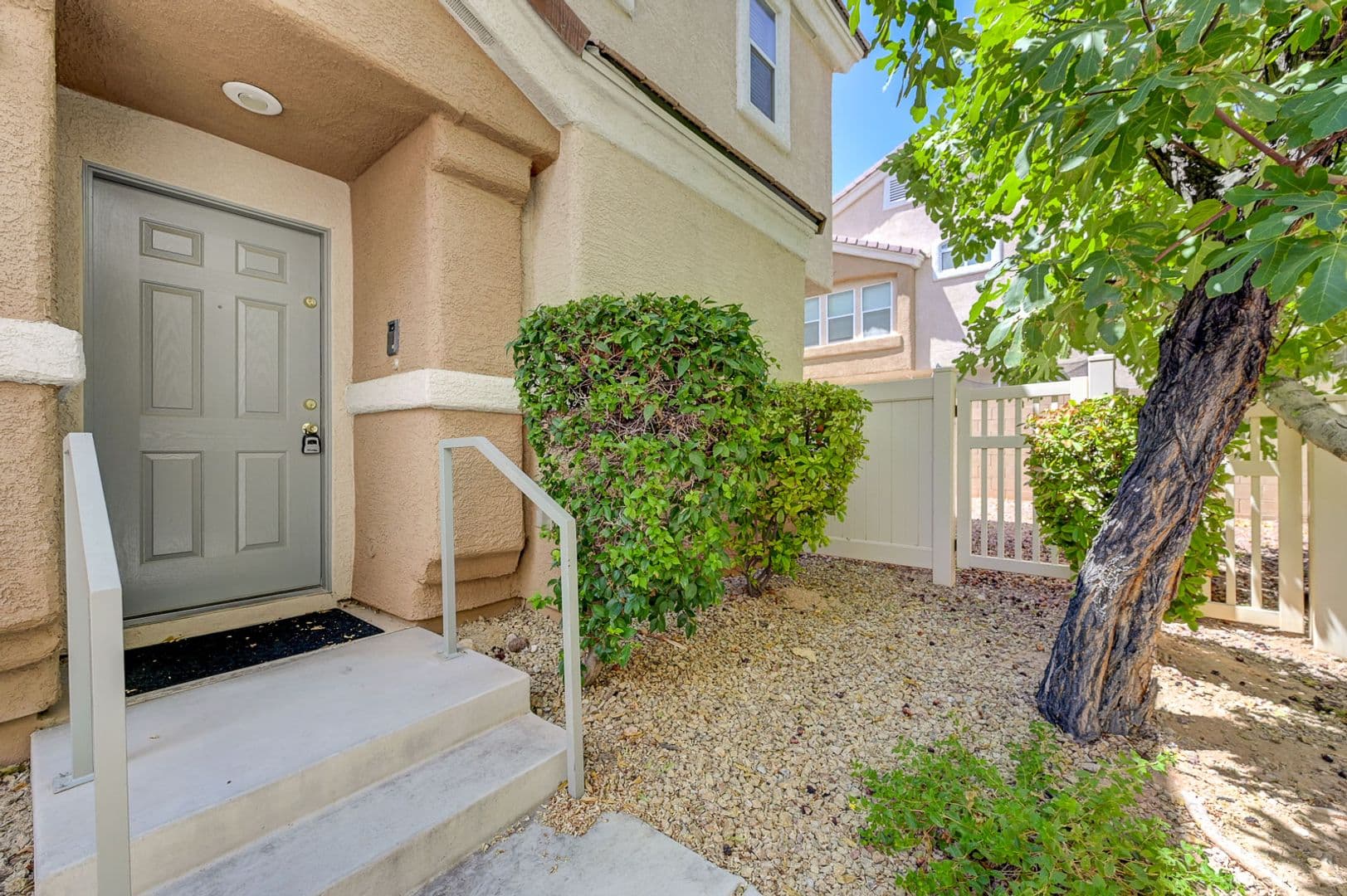 Las Vegas Townhome: 8744 Traveling Breeze Ave