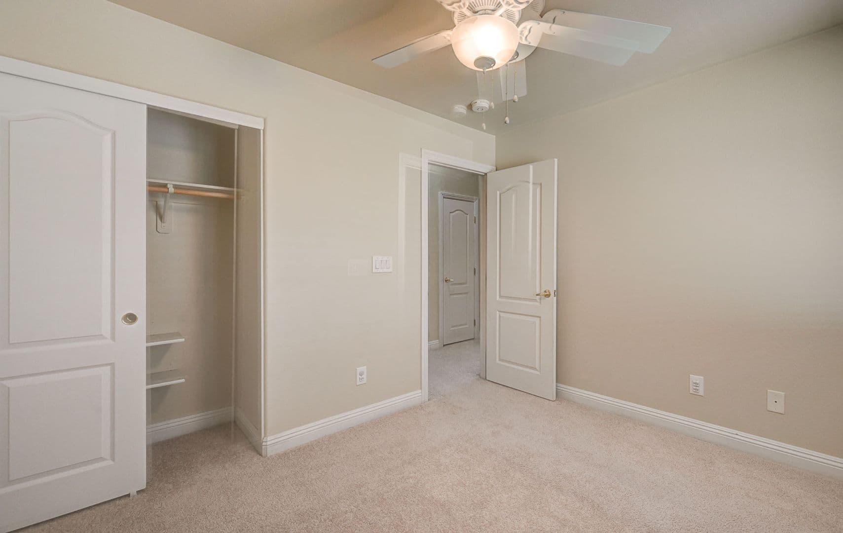 Las Vegas Townhome: 8744 Traveling Breeze Ave