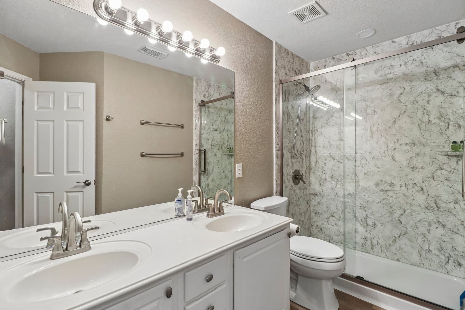 Schertz House: 3904 Arroyo Seco