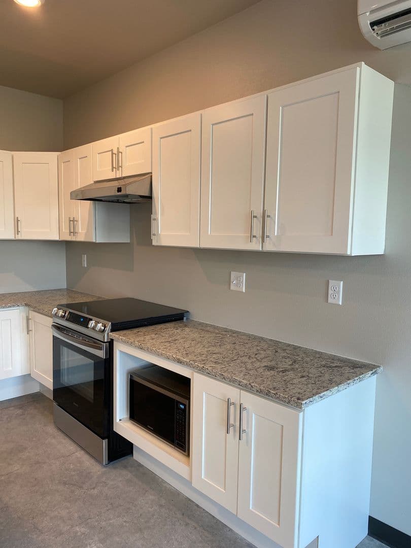 Tiffin Apartment: 1100 Andersen Place