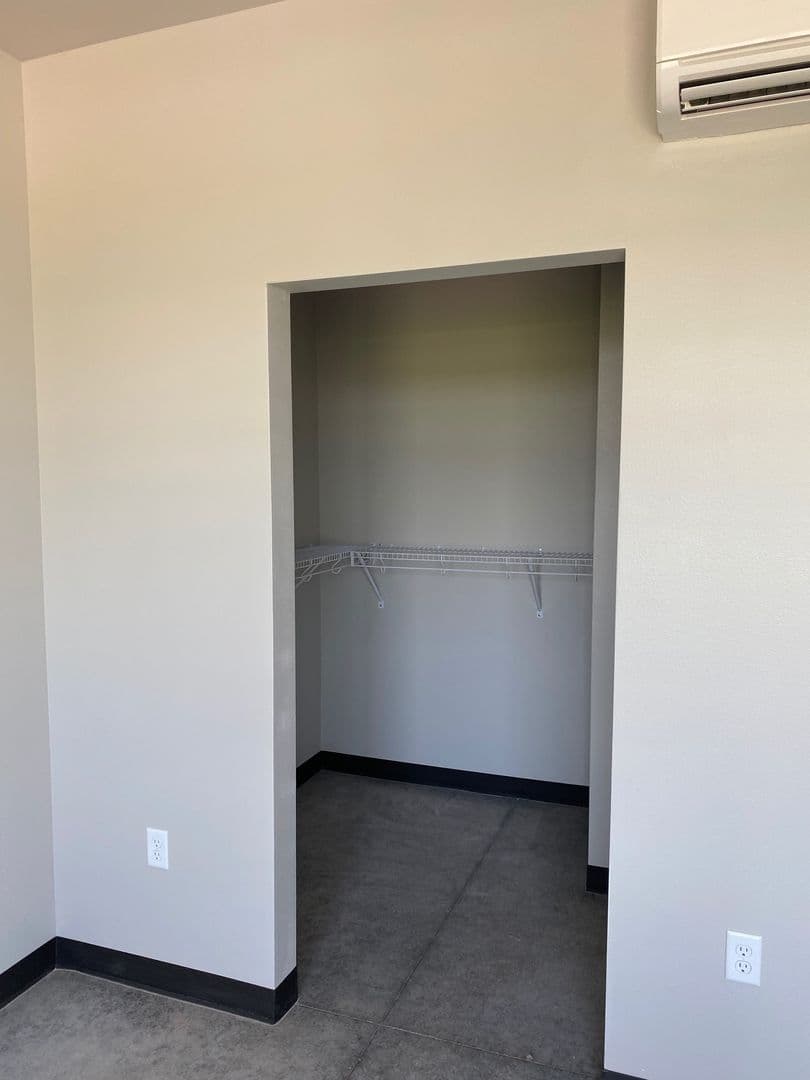 Tiffin Apartment: 1100 Andersen Place