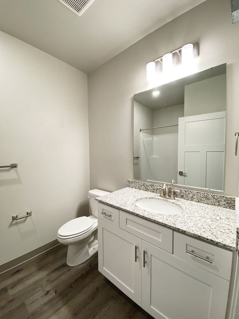 Tiffin Apartment: 1301 Aster Drive