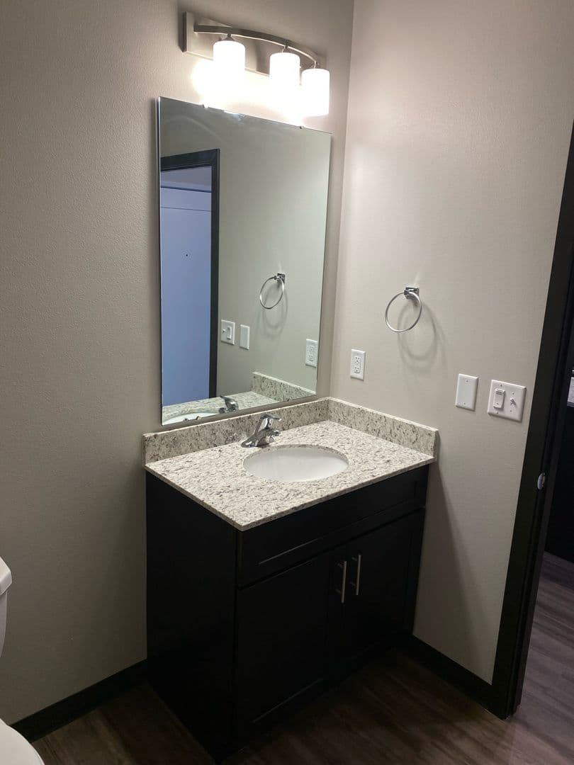 Tiffin Apartment: 1100 Andersen Place