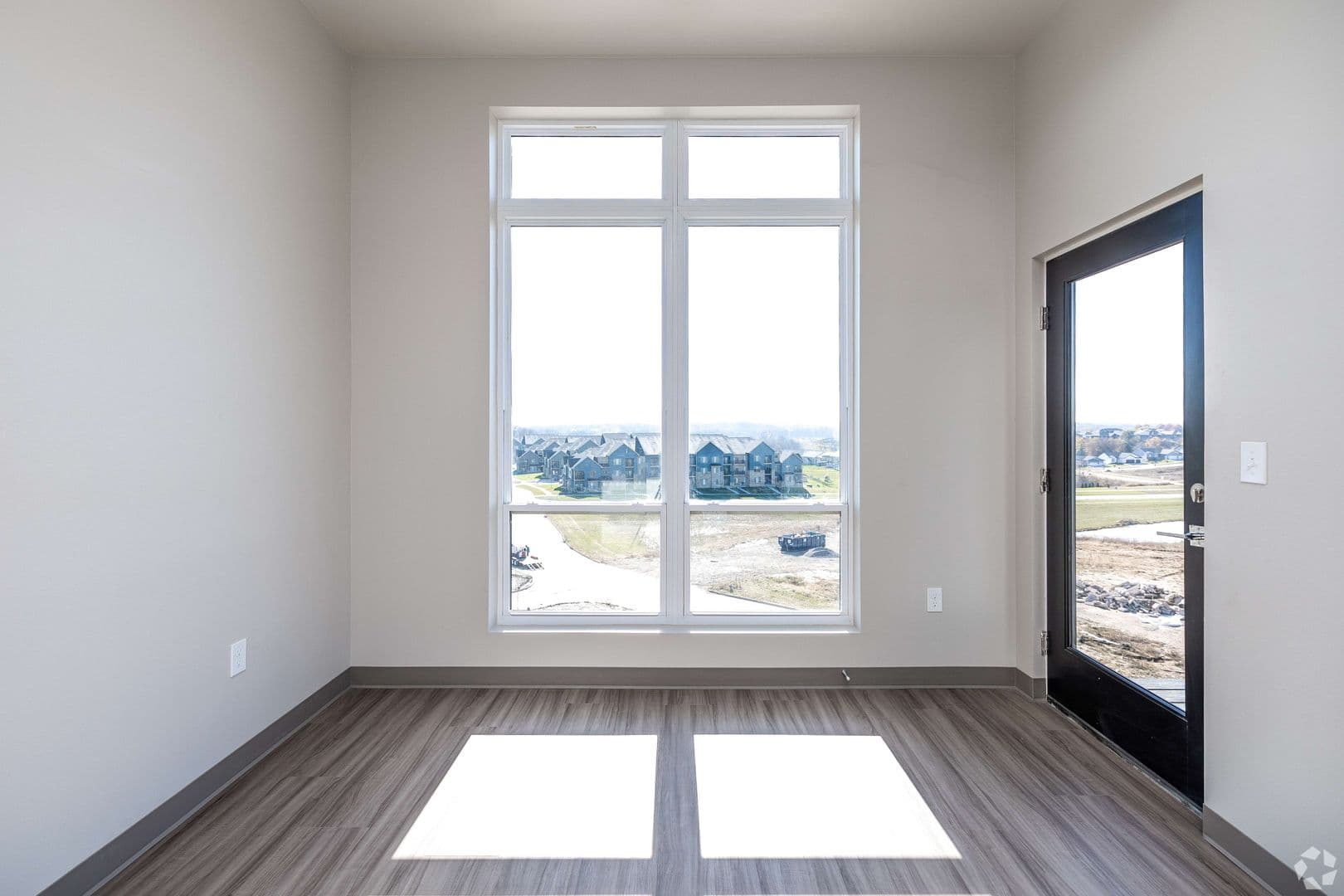 Tiffin Apartment: 1111 Parkside Street