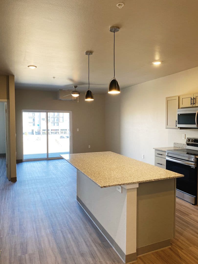 Tiffin Apartment: 1111 Parkside Street