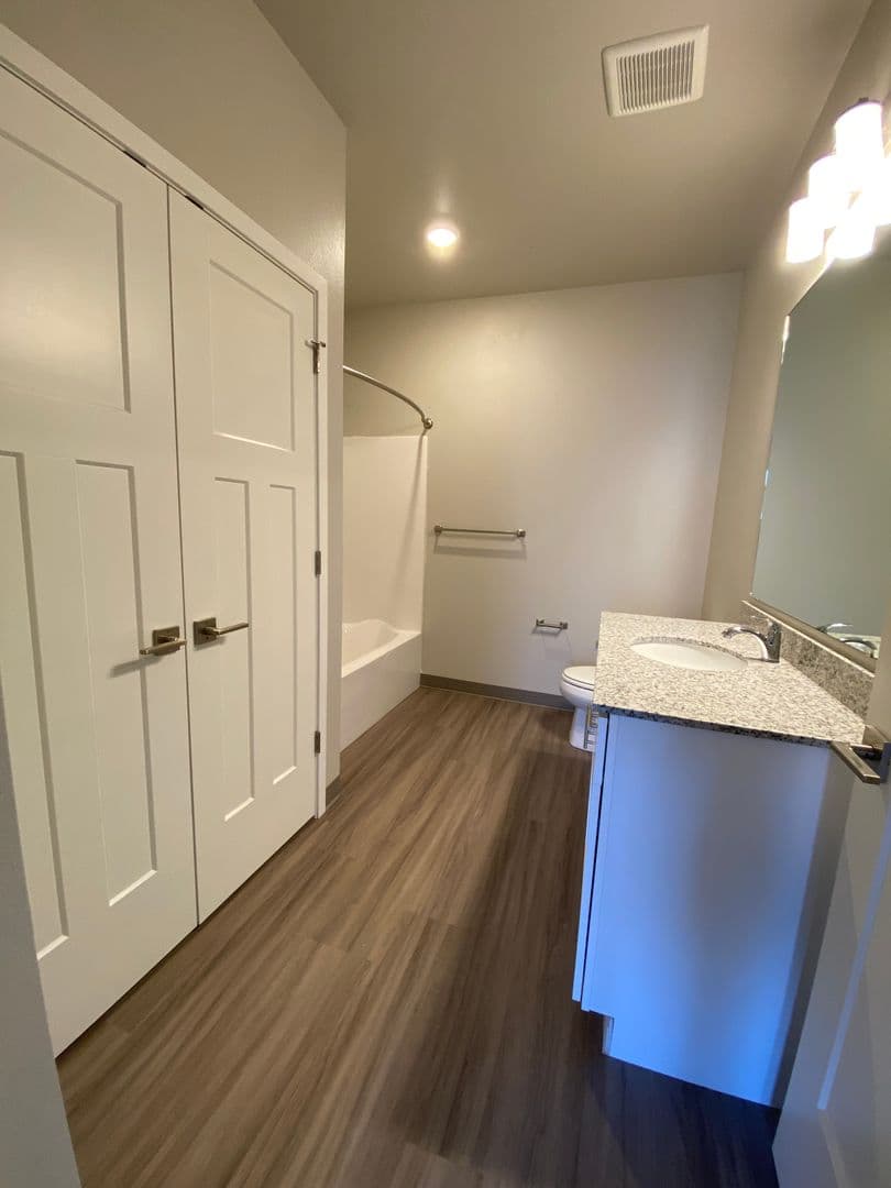 Tiffin Apartment: 1401 Aster Drive