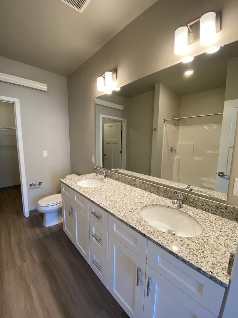 Tiffin Apartment: 1401 Aster Drive
