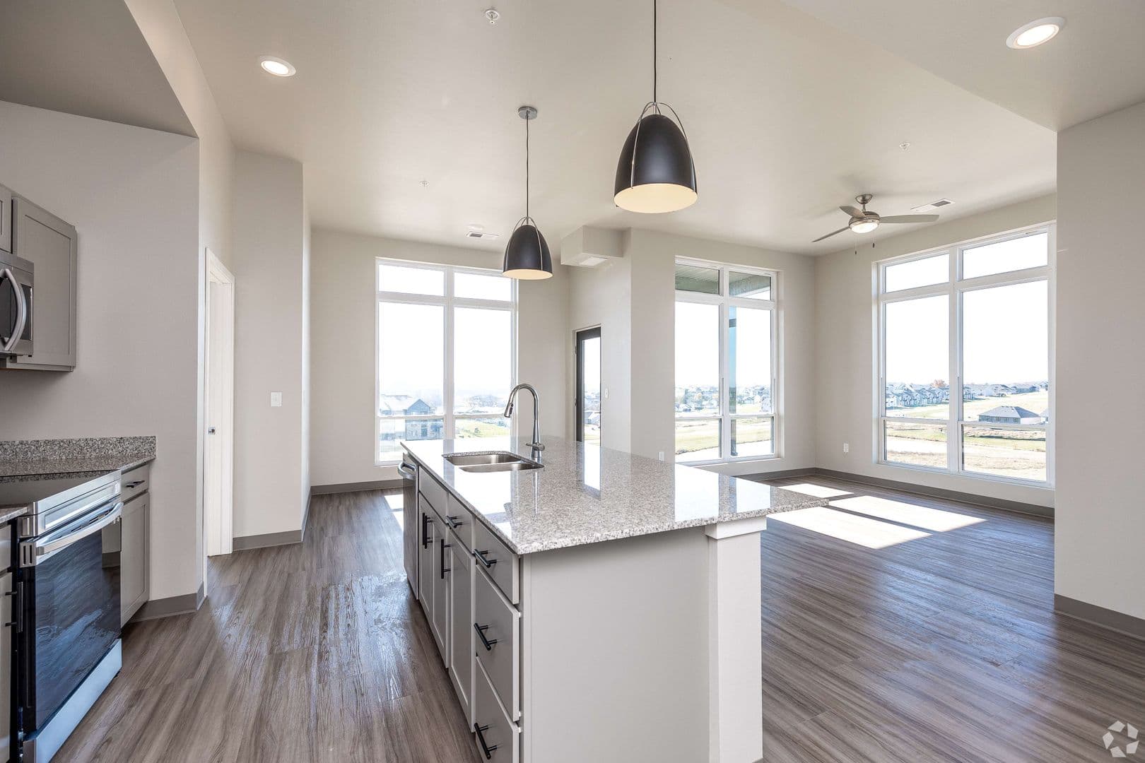 Tiffin Apartment: 1111 Parkside Street